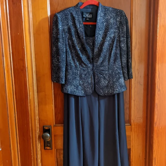 green emerald velvet dress Alex Evenings Women's Petite Two-Piece Embroidered Bolero and Column Gown - Navy main image 1